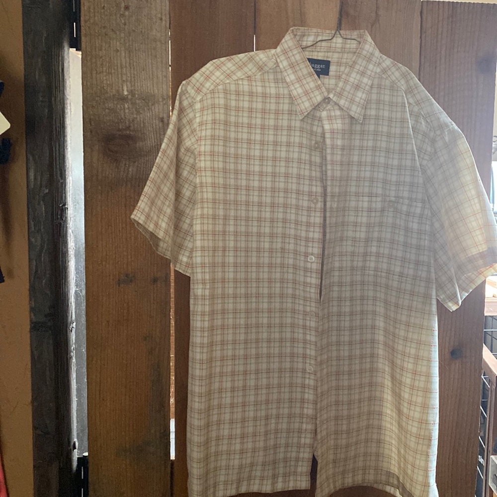 Men’s button up short sleeve “Hager” size Med